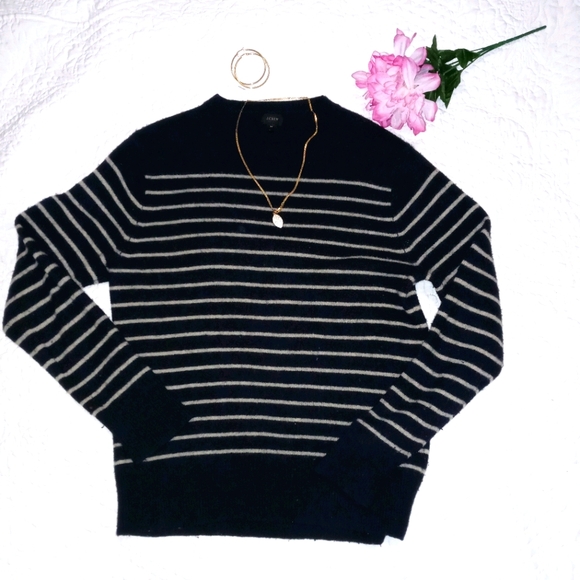 J CREW WOMEN PULLOVER SWEATER STRIPED NAVY/CREAM - Picture 3 of 12